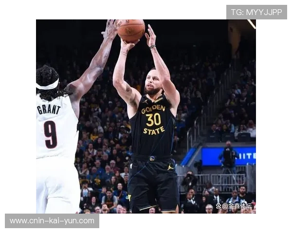 库里中路干拔入网，勇士稳稳压制对手